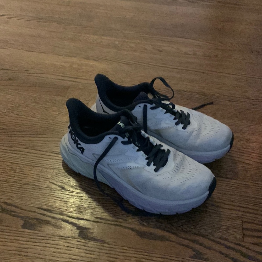 Used Hokas- Arahi 5